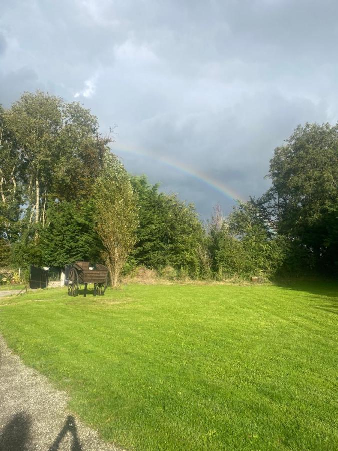 Les 4 Seasons, Agreable Gite Avec Terrasse Et Jardin La Croix Bigot Exteriör bild